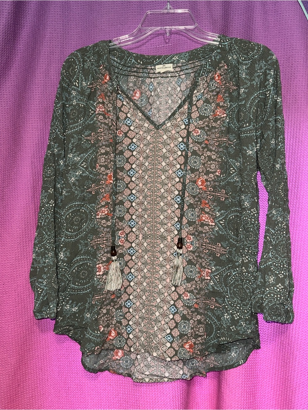 Boho Tassel V-Neck Printed Blouse in Olive Green size Large